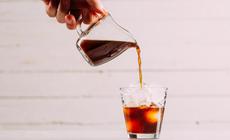 Có phải Cold Brew - cà phê ủ lạnh ít gây hại dạ dày so với cà phê truyền thống?