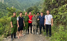 Bắt đối tượng bị truy nã tội giết người trốn trong rừng sâu