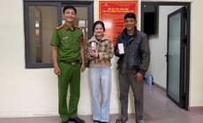 Bất ngờ nhận được 200 triệu đồng, người phụ nữ liền báo công an để trả lại