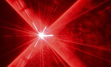 Súng laser cầm tay của Nga có thể xử lý vật liệu nổ cách 100 mét