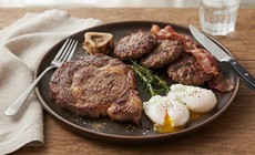 Chế độ ăn carnivore giảm cân có tốt như một số thông tin trên mạng xã hội?