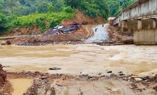 Mưa lớn kéo dài, 7 bản ở vùng cao Nghệ An bị cô lập