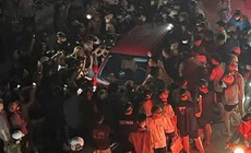 Điều tra vụ hàng trăm người tụ tập livestream một chiếc ô tô ở Thái Nguyên