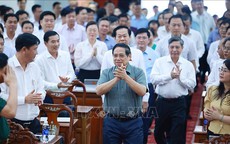 Thủ tướng tiếp xúc cử tri lãnh đạo các xã, phường của thành phố Cần Thơ