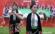 Sắc m&#224;u đo&#224;n kết rực s&#225;ng tại L&#224;ng Văn h&#243;a - Du lịch c&#225;c d&#226;n tộc Việt Nam