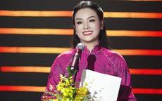 Nữ NSƯT nổi tiếng d&#242;ng nhạc đỏ vừa được phong h&#224;m Ph&#243; gi&#225;o sư l&#224; ai?