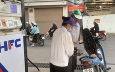 Gi&#225; xăng giảm lần thứ 2 li&#234;n tiếp, RON95 c&#242;n 20.009 đ/l&#237;t