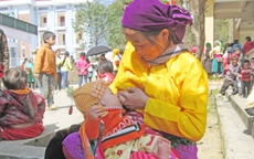 Căng thẳng sau sinh v&#224; chuyện &#237;t sữa – hiểu đ&#250;ng để mẹ bớt lo