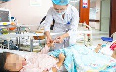 Trẻ đang b&#236;nh thường bỗng ăn k&#233;m, hoảng loạn, n&#243;i nhảm, co cứng ch&#226;n tay do mắc vi&#234;m n&#227;o tự miễn