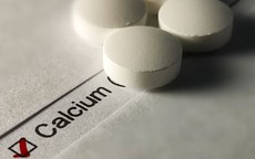 7 loại thực phẩm bổ sung phổ biến c&#243; thể tương t&#225;c với thuốc g&#226;y nguy hiểm