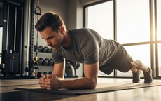 Th&#243;i quen phổ biến khi plank c&#243; thể g&#226;y chấn thương