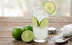 Uống nước chanh muối thế nào cho đúng? Chuyên gia chỉ rõ những sai lầm khiến 'hại nhiều hơn lợi'