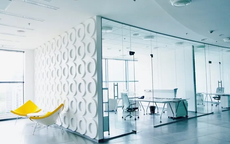 Thi công vách kính văn phòng chính hãng, giá rẻ tại Cuakinhre của Việt Phong