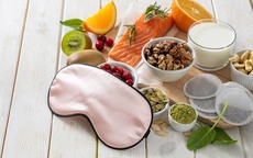 Ăn gì để ngủ ngon? 7 dưỡng chất thiết yếu cho bữa nhẹ trước giờ đi ngủ