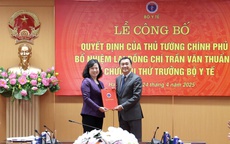 Công bố quyết định bổ nhiệm lại Thứ trưởng Bộ Y tế Trần Văn Thuấn