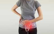 Ra máu bất thường ở tử cung là dấu hiệu của bệnh gì?