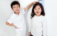 Trẻ chậm tăng chiều cao, cha mẹ cần l&#224;m g&#236;?