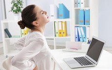 Cảnh b&#225;o 6 nguy&#234;n nh&#226;n g&#226;y tho&#225;t vị đĩa đệm ở người trẻ