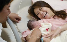 Ng&#226;n h&#224;ng Nhật Bản &#225;p dụng chế độ nghỉ ph&#233;p chăm con bắt buộc đối với nam giới