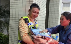 Sản phụ 'vượt cạn' trên xe khi đang được cảnh sát giao thông đưa đến viện