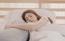 Vì sao không nên ăn quá no trước khi đi ngủ?