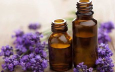 Bí quyết dưỡng da rạng rỡ với 4 loại tinh dầu thiên nhiên mát lành