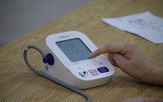Hướng dẫn đo huyết áp chuẩn y khoa tại nhà và những sai lầm cần tránh