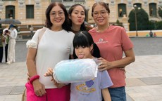 Mẹ chồng, mẹ ruột Lê Phương trẻ đẹp ở tuổi xế chiều