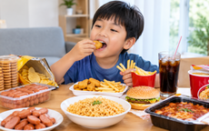 Thực phẩm siêu chế biến ảnh hưởng thế nào đến sự phát triển của trẻ?