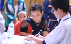 Tăng phụ cấp đặc thù, nhân viên y tế dự phòng yên tâm công tác