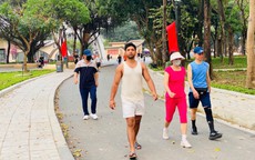 Người trung niên: Vì sao đi bộ chưa đủ chống teo cơ và ổn định đường huyết?