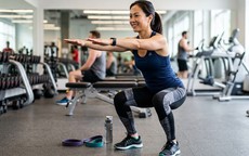 Muốn đùi thon, nên tập squat thế nào?