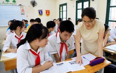 Vì sao Bộ GD&amp;ĐT đề xuất tăng tiết dạy của giáo viên phổ thông?
