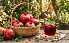Mẹo uống nước ép lựu tốt cho tim mạch và huyết áp