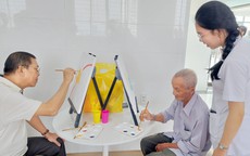 Đặt sức khỏe của người cao tuổi ở vị trí trung tâm