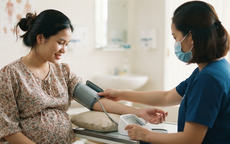 Những dấu hiệu và biến chứng nguy hiểm của tiền sản giật