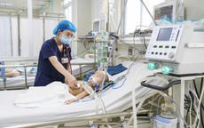 Tăng trẻ nhập viện vì cúm, đừng để một đợt bùng phát trở thành vòng xoáy bệnh