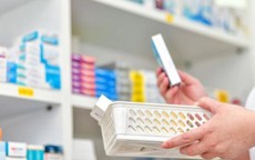 Bộ Y tế xử phạt hai đơn vị nhập khẩu thuốc y học cổ truyền, bán thuốc độc sai quy định