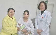 Hi hữu thai nhi bị dây quấn cổ 5 vòng