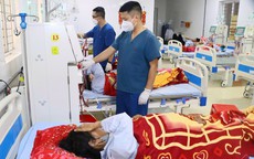 Tết không nghỉ trong phòng chạy thận