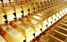 Giá vàng thế giới giảm về 4.767 USD