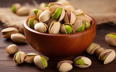 'Bí kíp' ăn các loại hạt Tết thông minh không lo mất dáng