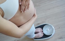 7 lời khuyên của bác sĩ giúp kiểm soát cân nặng khi mang thai