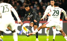 Vòng 1/8 Champions League: Bóng đá Anh chới với