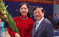 Vợ chồng NSƯT Chiều Xuân gây chú ý