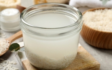 5 lợi ích tuyệt vời của nước vo gạo với mái tóc