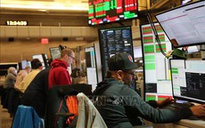 Giá dầu, chứng khoán toàn cầu biến động trái chiều theo tín hiệu đàm phán tại Trung Đông