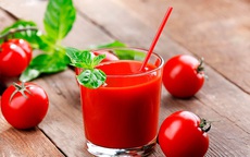 Uống một ly nước ép cà chua mỗi ngày có giúp hạ huyết áp?