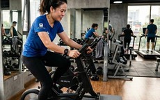 Đạp xe tại chỗ hay đi bộ giúp giảm cân tốt hơn?