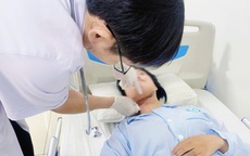 Nữ sinh bị dây điện quấn vào cổ trên đường đi học về